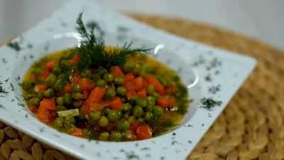 zeytinyagli-bezelye-yemegi-tarifi