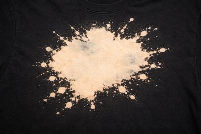 çamaşır suyu lekesi